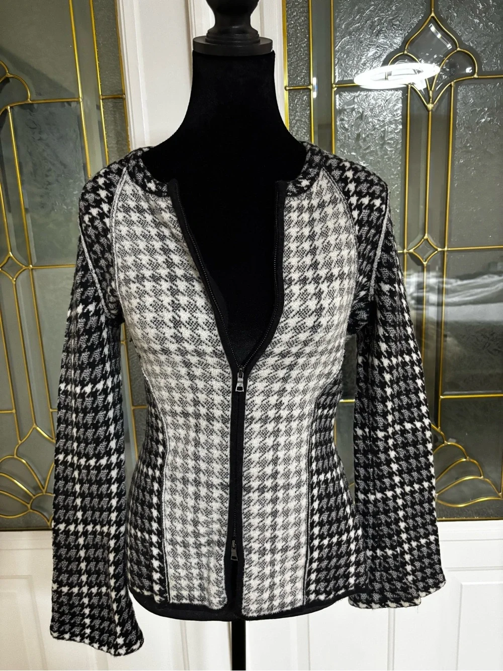 BCBGMaxAzria chic houndstooth